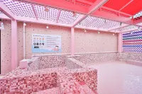 JANGYU ALMOND KIDS HOTEL - Pools