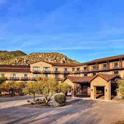 The Ritz-Carlton, Dove Mountain Hotel Exterior