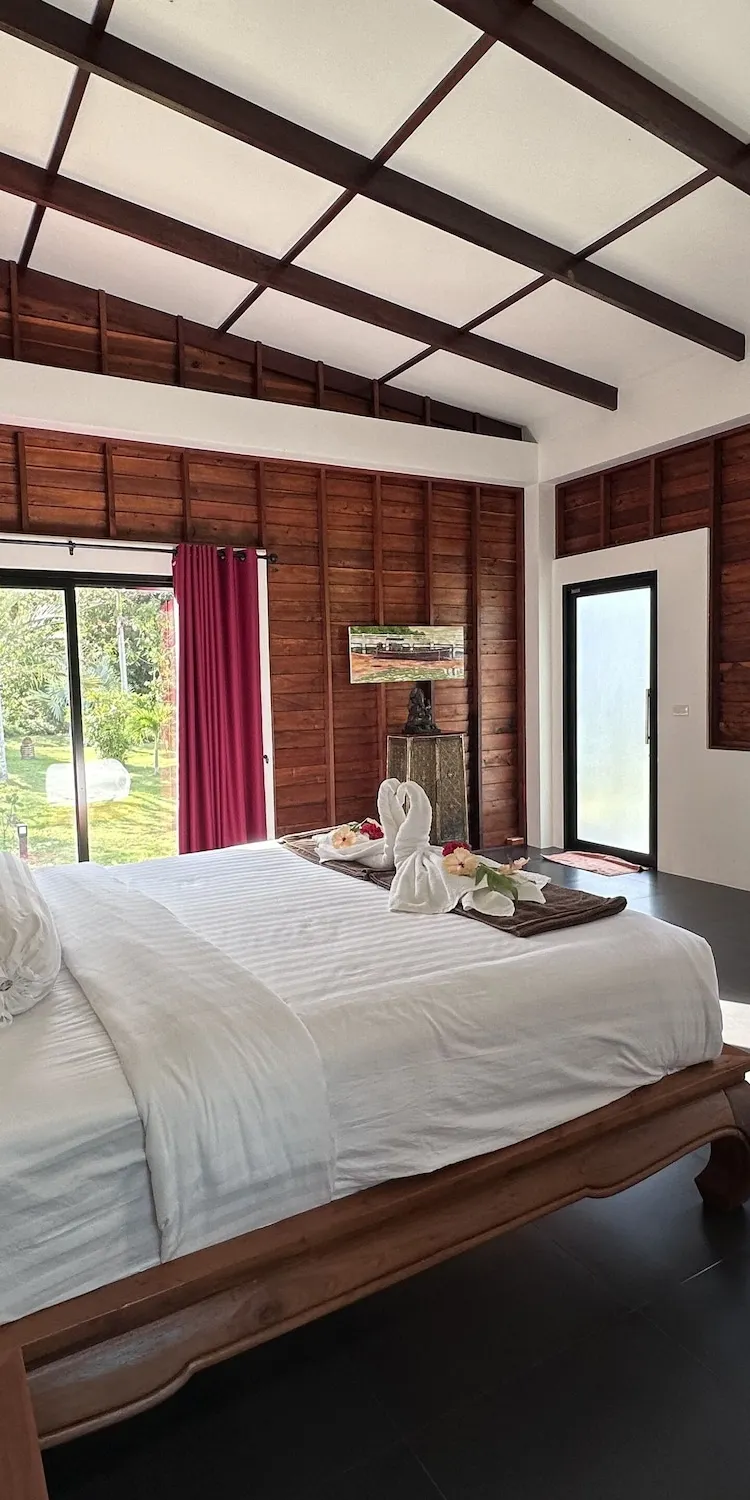 Piman Pu Arthouse-2 King Beds (with A/C)