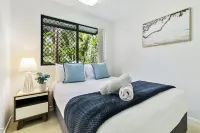 Cozy Cairns Stay - Near Airport, City & Esplanade