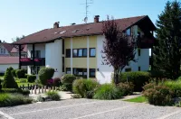 호텔 알가우 가르니