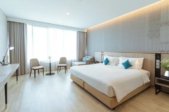 ห้องดีลักซ์พรีเมียมพร้อมอ่างอาบน้ำเตียงคิงไซส์