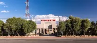 Pofadder Inn - parking