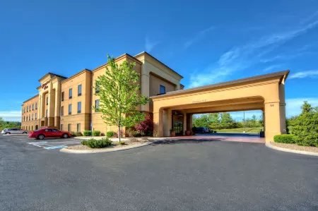 Hampton Inn Crossville Отели в г. Камберленд