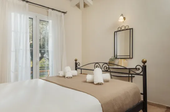 Ilyessa Cottages
