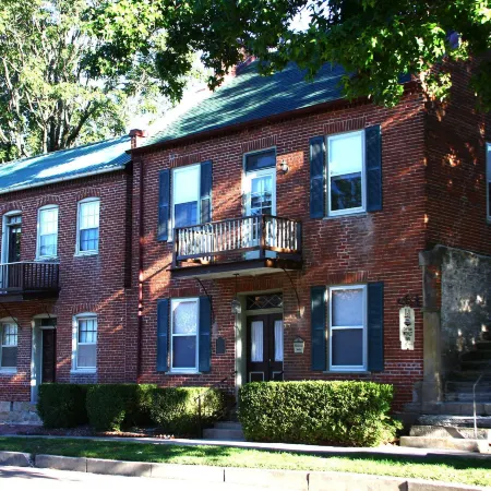 Captain Wohlt Inn Bed & Breakfast