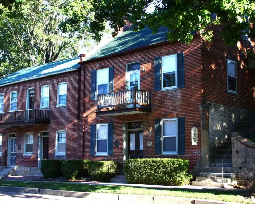 Captain Wohlt Inn Bed & Breakfast Hotels in Hermann
