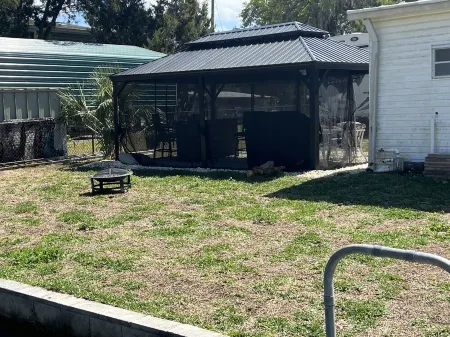 Weeki Wachee Gardens on the Canal Отели рядом с достопримечательностью «Уики Уэши Спринг»