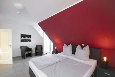 Villa Paradiso, outdoor whirlpool and sauna for exclusive use, 100m to the lake