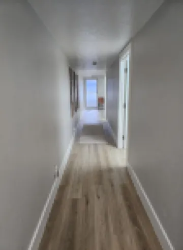 Spacious 2 Bedroom Apartment in Historic Downtown