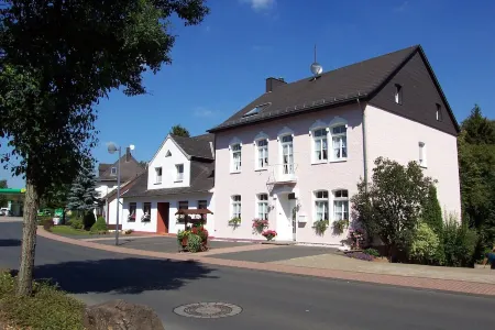 Families, groups, cycling, biking, hiking, vacation with dog, short vacation, Kyllradweg,