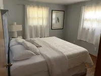 Comfortable and Quaint w/ a Hot Tub
