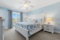 "Tides a Wastin Private Pool w/Opt Heat, Hot Tub, Tiki Bar, Elevator