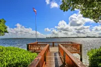 Heated Salt Water Pool and Private Beach Access - Tranquil Coastal Gem