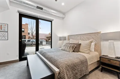 Elite Luxury Whitefish Condo, Great Patio, 2 Bed / 2 Bath, Indoor Parking and Private Ski Locker!