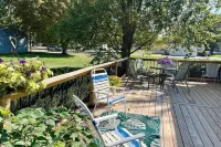 Spacious & Newly Renovated 3-bedroom house in Warsaw/Winona Lake Hawblitzel Party Cove 주변 호텔