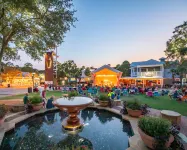 Gorgeous Wrap Around Patio and Resort Amenities - Inviting Retreat Hotels in Miramar Beach