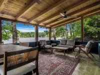 Vintage Smith Lake Retreat! Hotels in Walker County