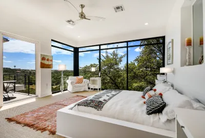 Canyon Views and Plunge Pool - Luxurious Tranquil Retreat