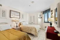 Breathtaking Ocean Views and Resort Pools - Elegant Beach Haven Hotel di Surfside Beach