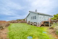 Stunning Oceanfront Retreat - Seaside Haven, Tranquil Escape
