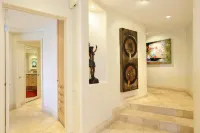 Stunning Views and Gourmet Kitchen - Exquisite Oceanfront Retreat