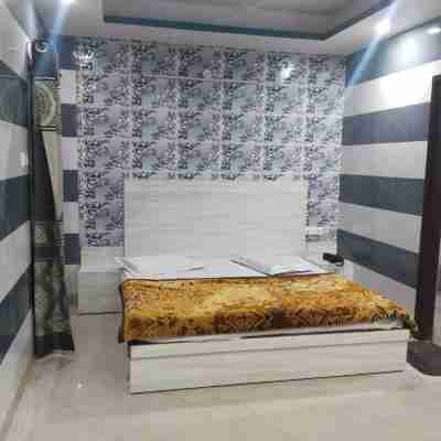 Hotel Shri Radha Niwas Rooms
