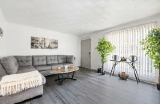 Centrally Located for a Unique Experience - Stylish Retreat