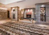 Stunning Mountain Views and Gourmet Kitchen - Stylish Retreat