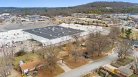 Fenced Yard with Fire Pit and Near Dining Options - Charming Retreat Hotels in Johnson