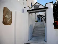 Tinos Heritage Plateia