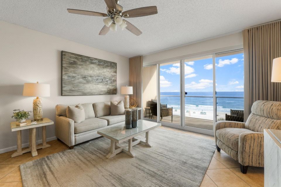 Photo 2 of 6