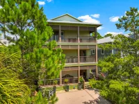 Beach House with Bikes and Outdoor Seating - Spacious Coastal Haven Hotels in Rosemary Beach