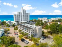 Relaxing Balcony and Free Daily Activities - Charming Coastal Haven فنادق في Seaside