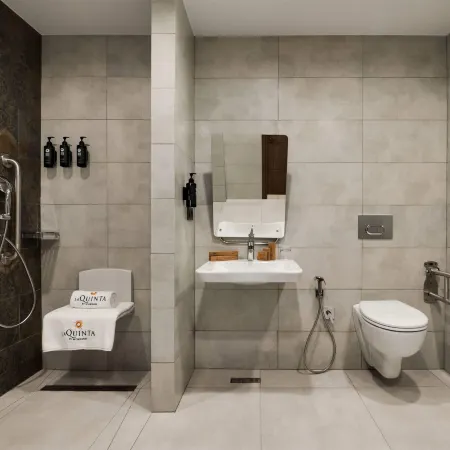 La Quinta by Wyndham Batumi