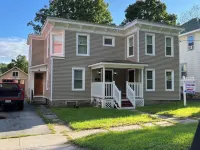 King bed, Spacious 4 bed, 2bth house with a workspace, laundry in unit, WiFi. Hotels in Minden