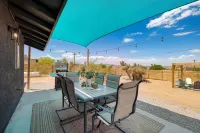 Chic Decor with Expansive Backyard and Fire Pit - Stunning Oasis