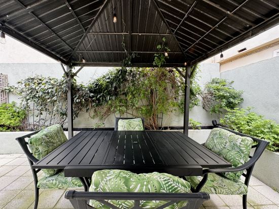 Stunning Harbor Views and Outdoor Dining - Charming Coastal Haven