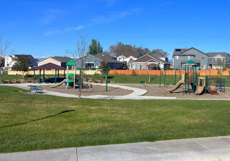 Newer build with 4 bedrooms, large backyard and beautiful mountain views.