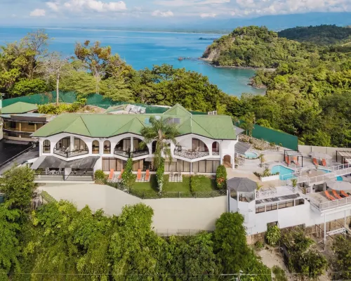 Layan Hotel & Spa Hotels near Playa Biesanz