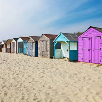 Charming Bolthole 400m to Beach