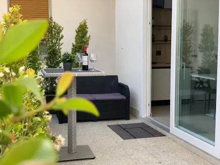 Thalya Luxury Rooms Отели рядом с достопримечательностью «Piccolo Teatro dei Pupi»