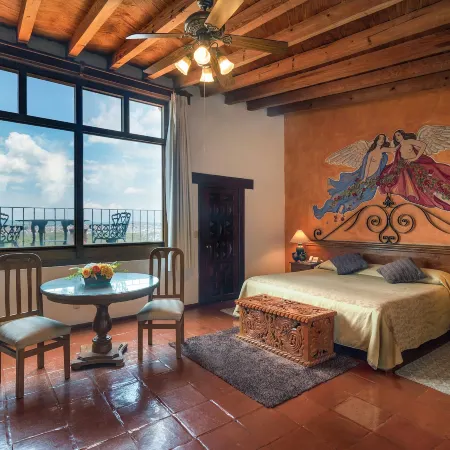 Villa San Jose Hotel & Suites