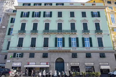 Sea View Apartment Next to Acquarium Hotels in 