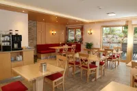 Leidringer Gästehaus Gmbh - breakfast