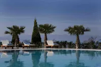 Valis Resort Hotel - Beach