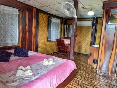 Jidapa Resort Hoteles en Bang Sai