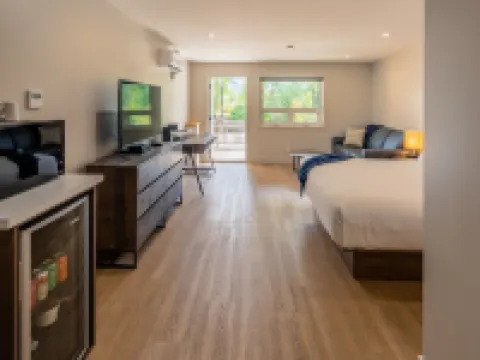 Rooms at Riveredge Hotels in Golden