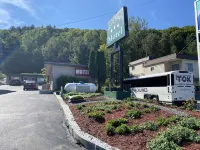 Silver Maple Motel Hotels in Haliburton
