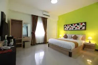 Green Tropical Village Hotel dekat BKPSDM Kabupaten Belitung